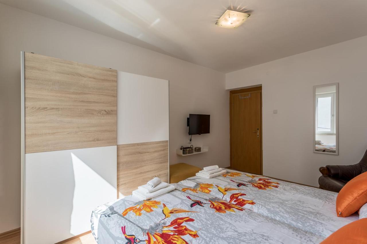 Garden Apartment Dina With Free Parking 스플리트 외부 사진
